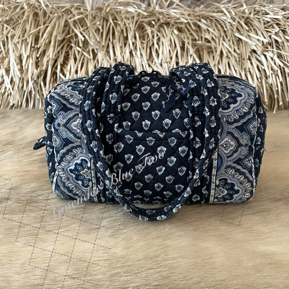 Vintage VERA BRADLEY Nantucket Navy 2005  Silhouette 100 XS Duffle Bag Blue USA